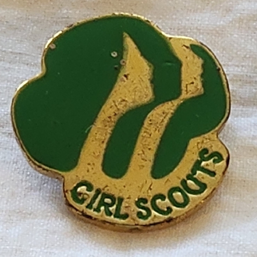 Girl Scouts Green and Gold Pin